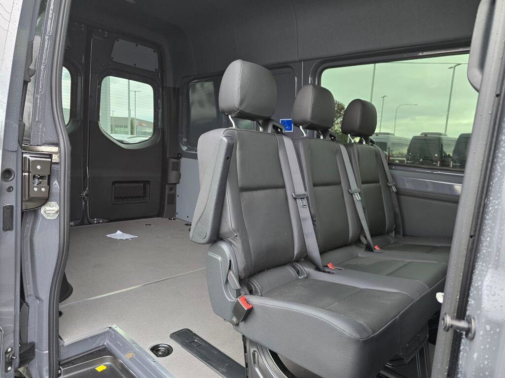 New 2026 Mercedes-Benz Sprinter 2500 image 17
