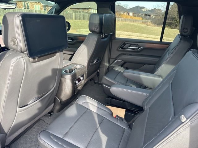 Used 2025 GMC Yukon Denali w/ Denali Reserve Package AWD/4WD image 30