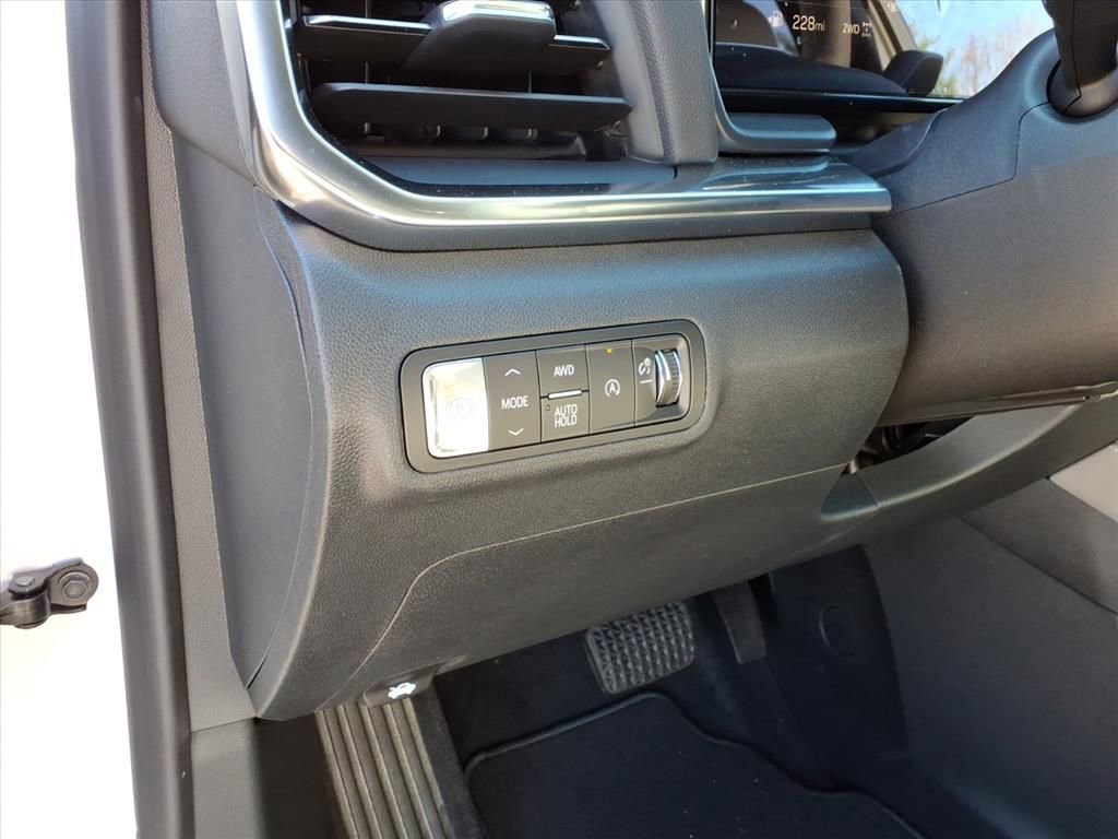 Used 2026 GMC Terrain Elevation w/ Elevation Premium Package image 17