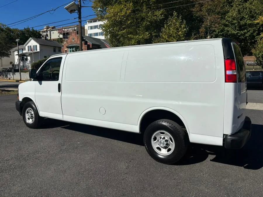 Used 2019 Chevrolet Express 2500 Extended image 6