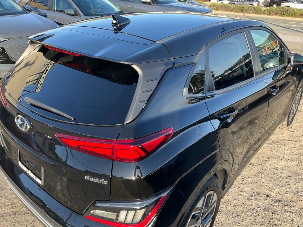 Used 2022 Hyundai Kona Limited w/ Cargo Package image 83