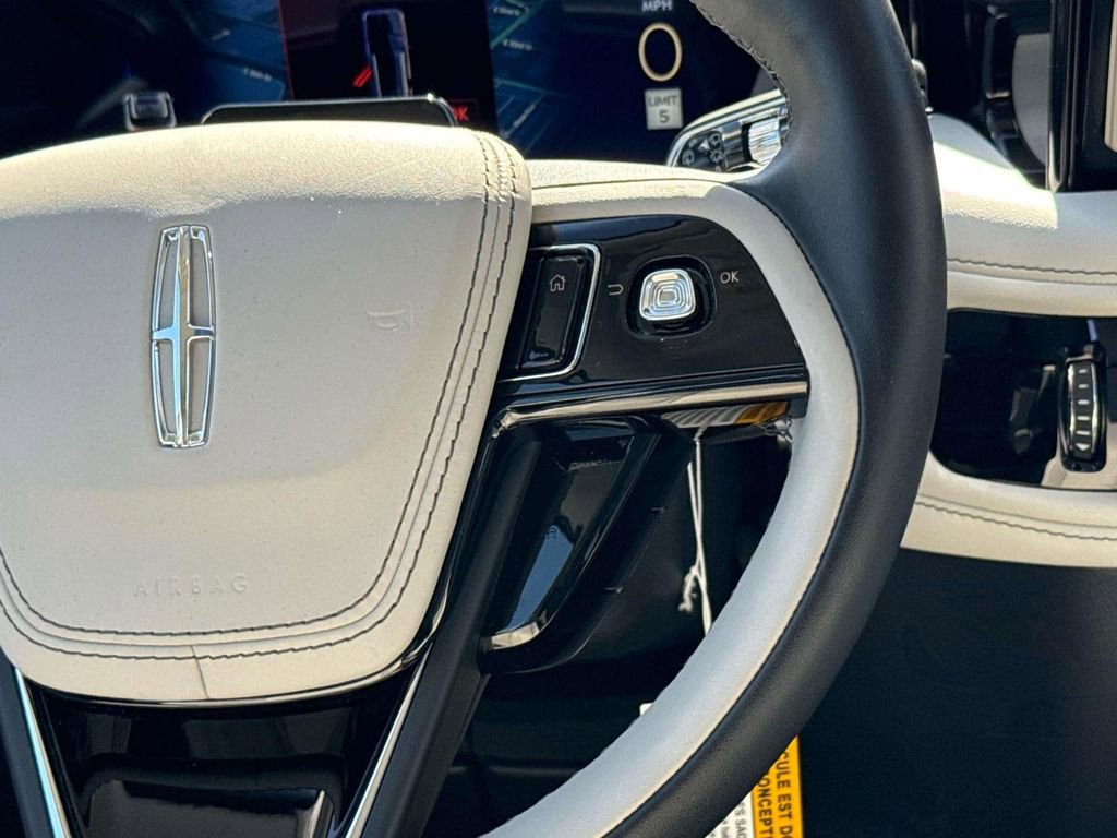 Used 2025 Lincoln Aviator Reserve image 18