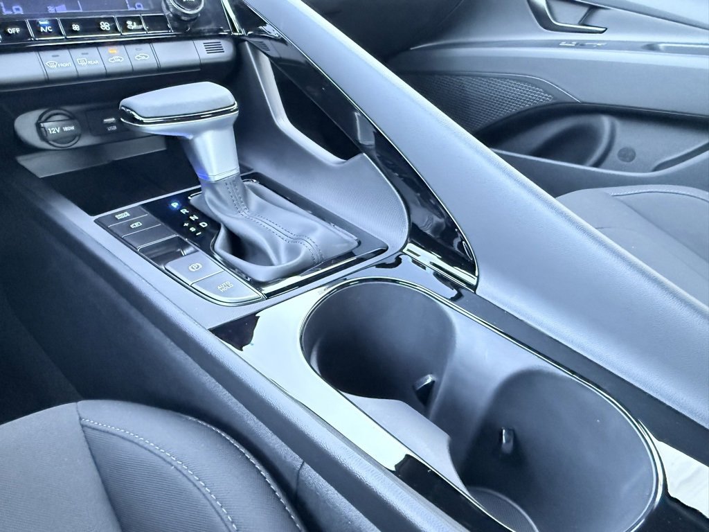 New 2025 Hyundai Elantra SEL image 18