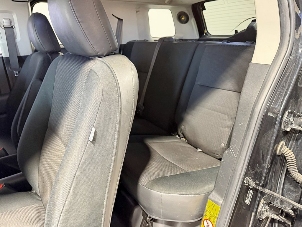 Used 2009 Toyota FJ Cruiser 4WD image 33