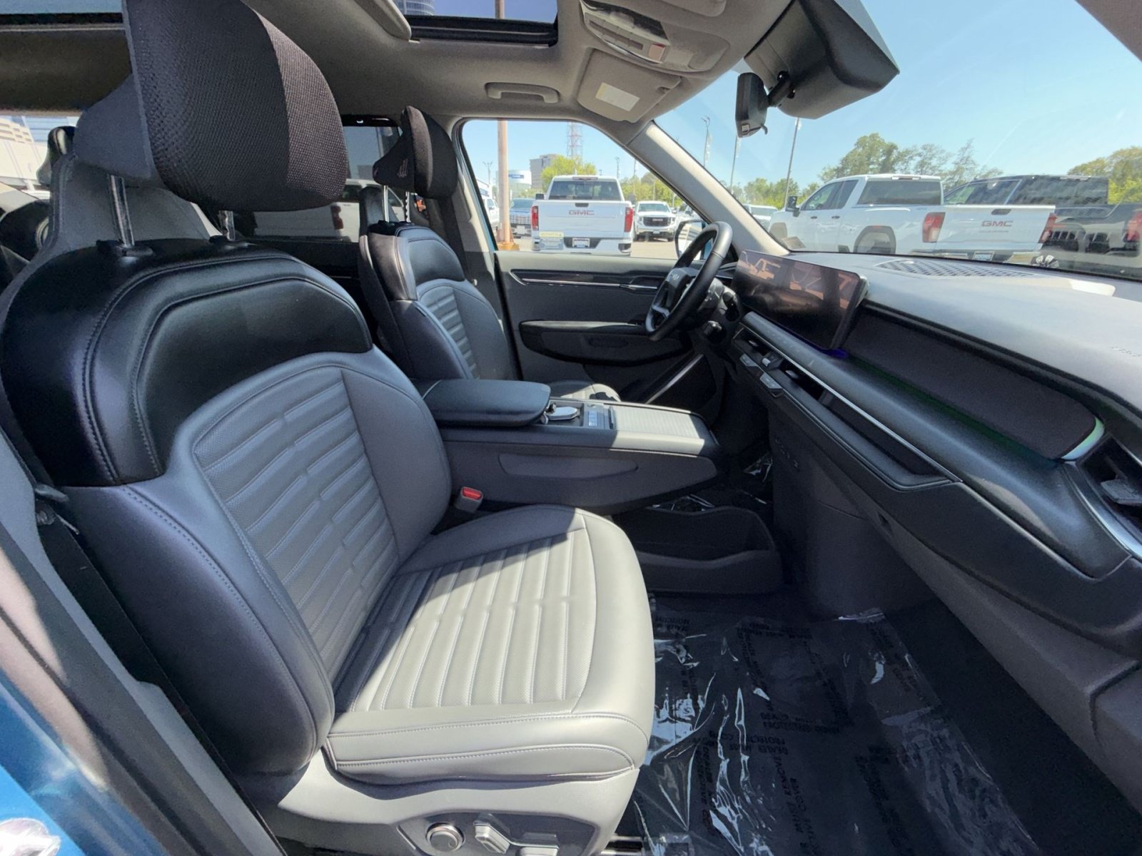 Used 2024 Kia EV9 Land AWD/4WD image 28