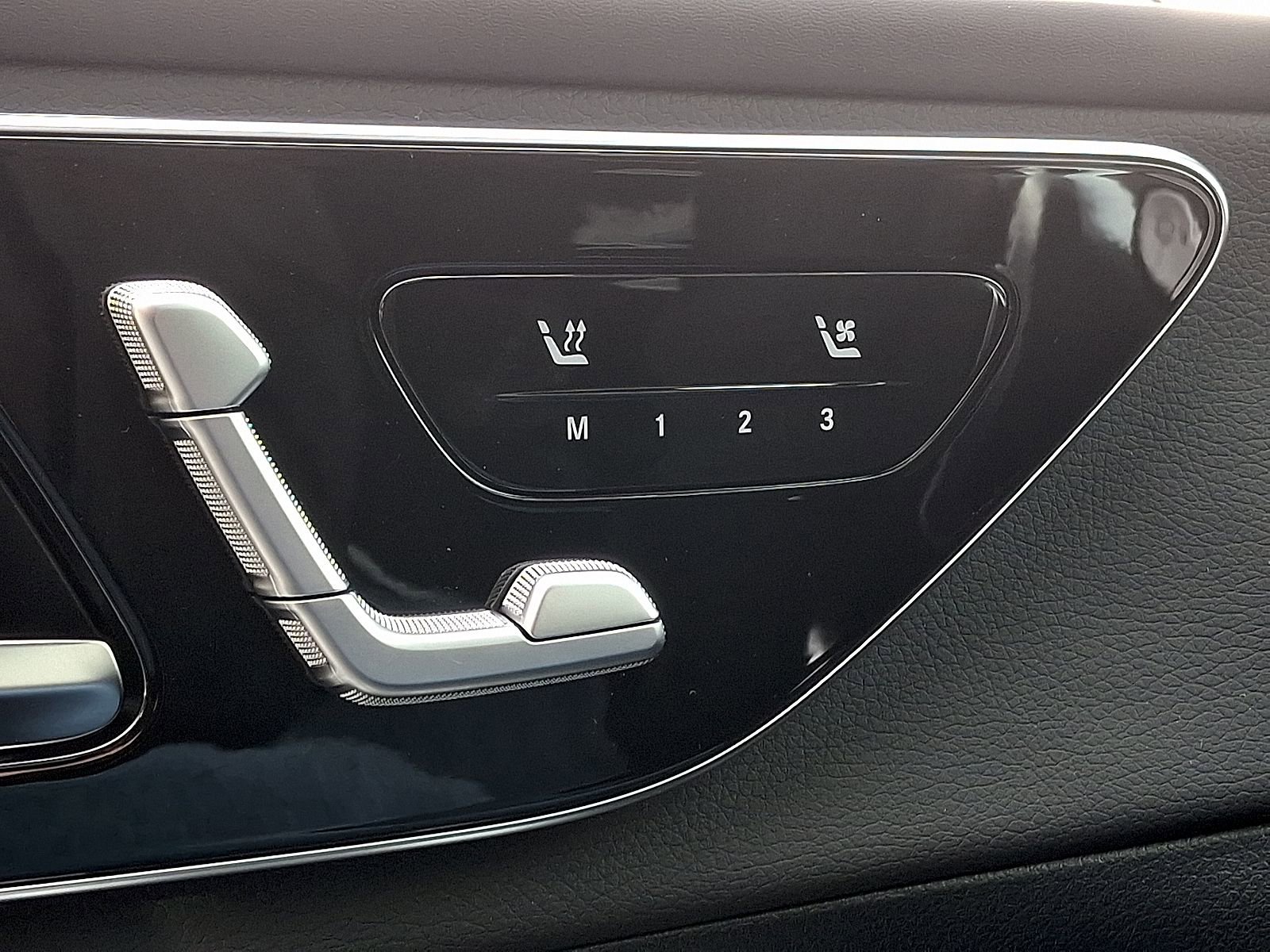 New 2026 Mercedes-Benz GLC 300 GLC 300 image 16