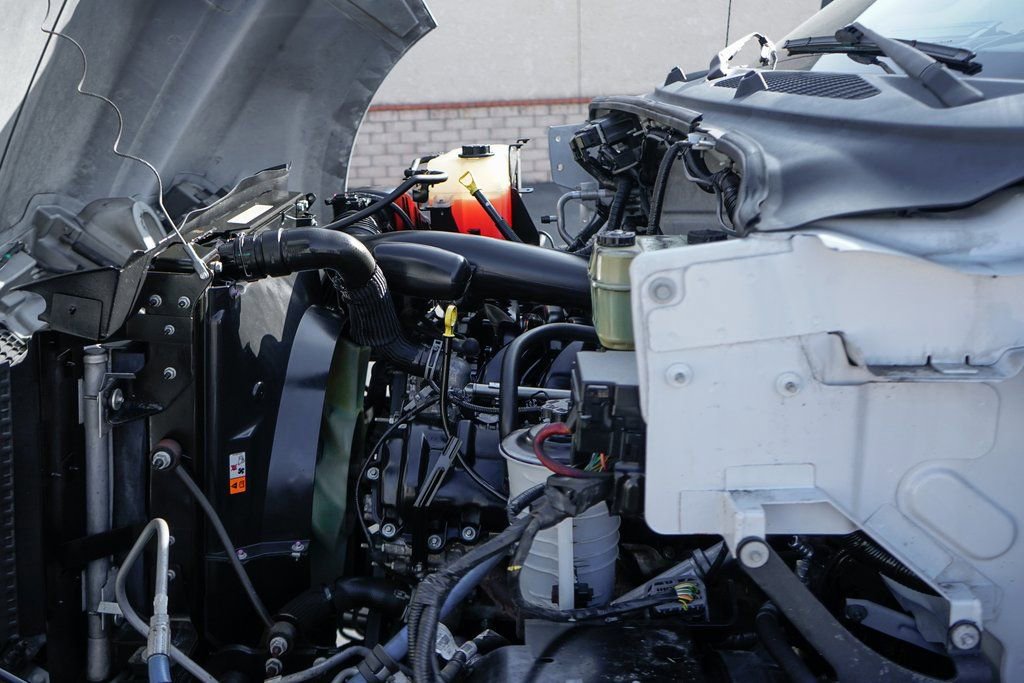 Used 2017 Ford F650 2WD Regular Cab Super Duty image 15