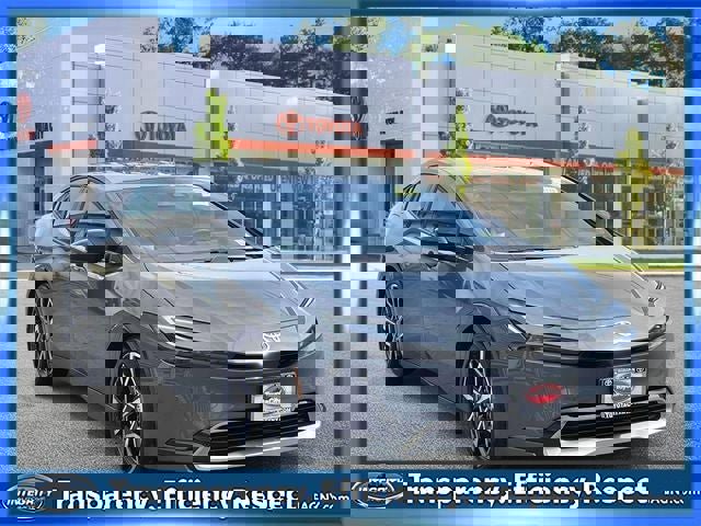 Used 2024 Toyota Prius Prime image 1