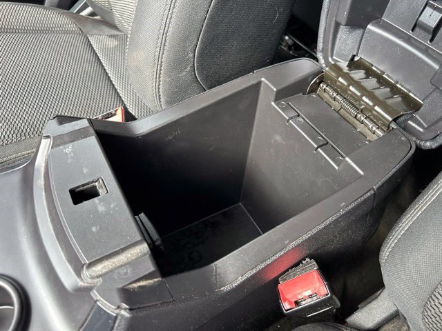Used 2018 Ford Explorer XLT w/ Equipment Group 201A FWD image 36