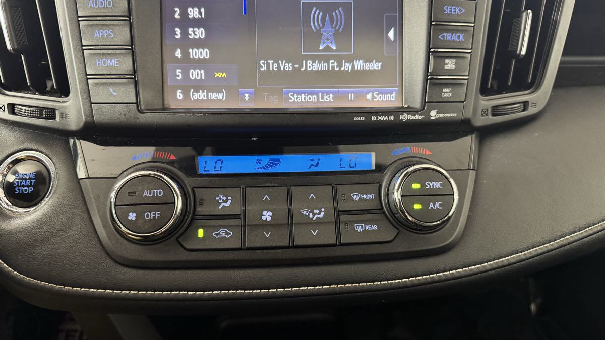Used 2016 Toyota RAV4 Limited AWD/4WD image 26