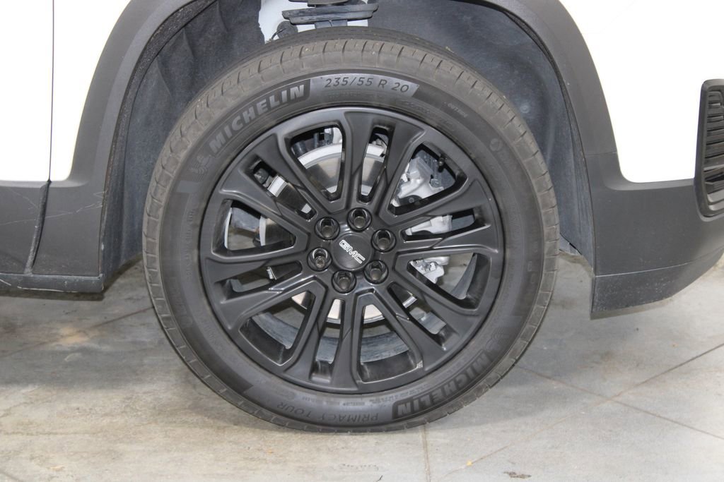 Used 2022 GMC Acadia SLE w/ Driver Convenience Package image 12