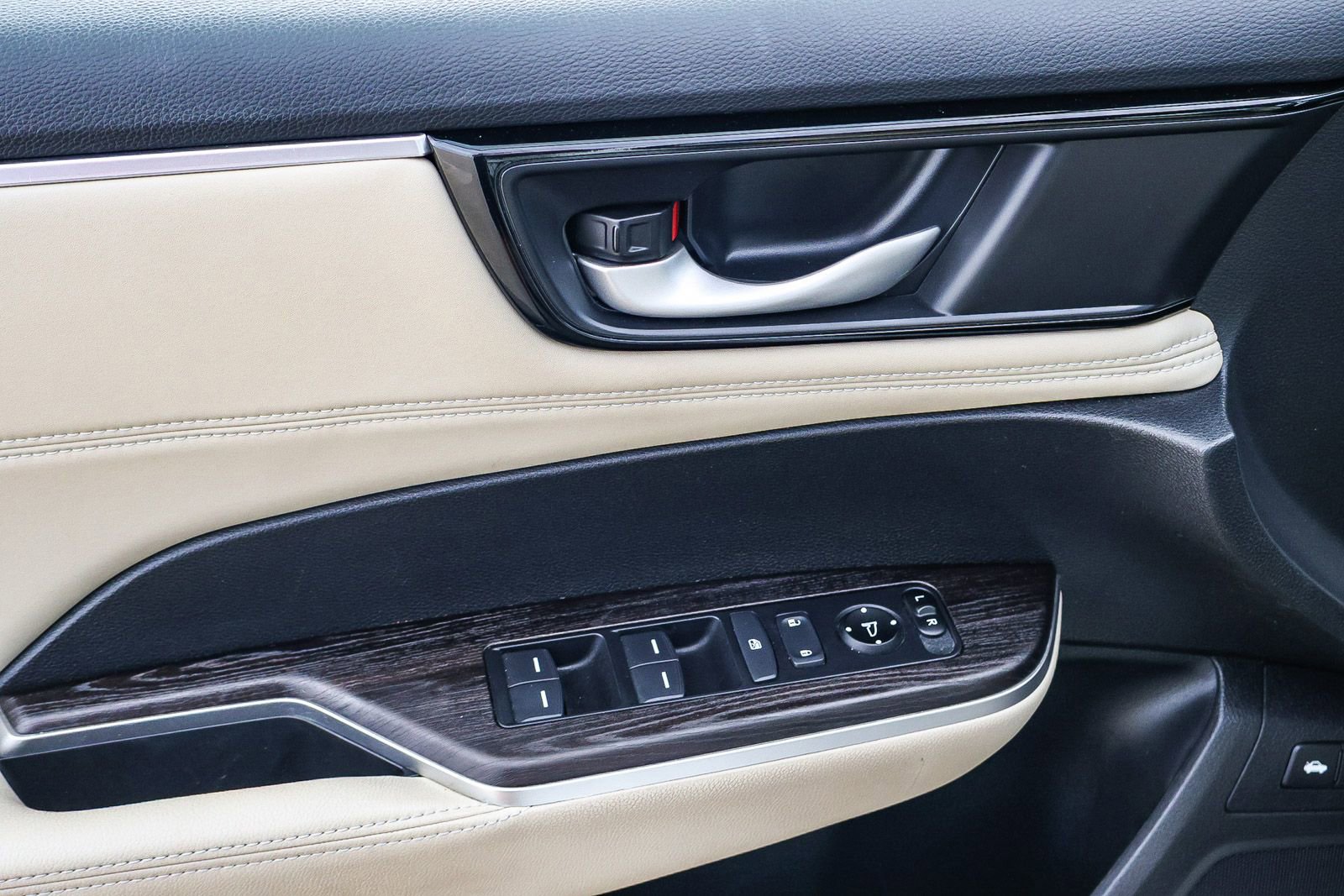 Used 2018 Honda Clarity Plug-In Hybrid image 34