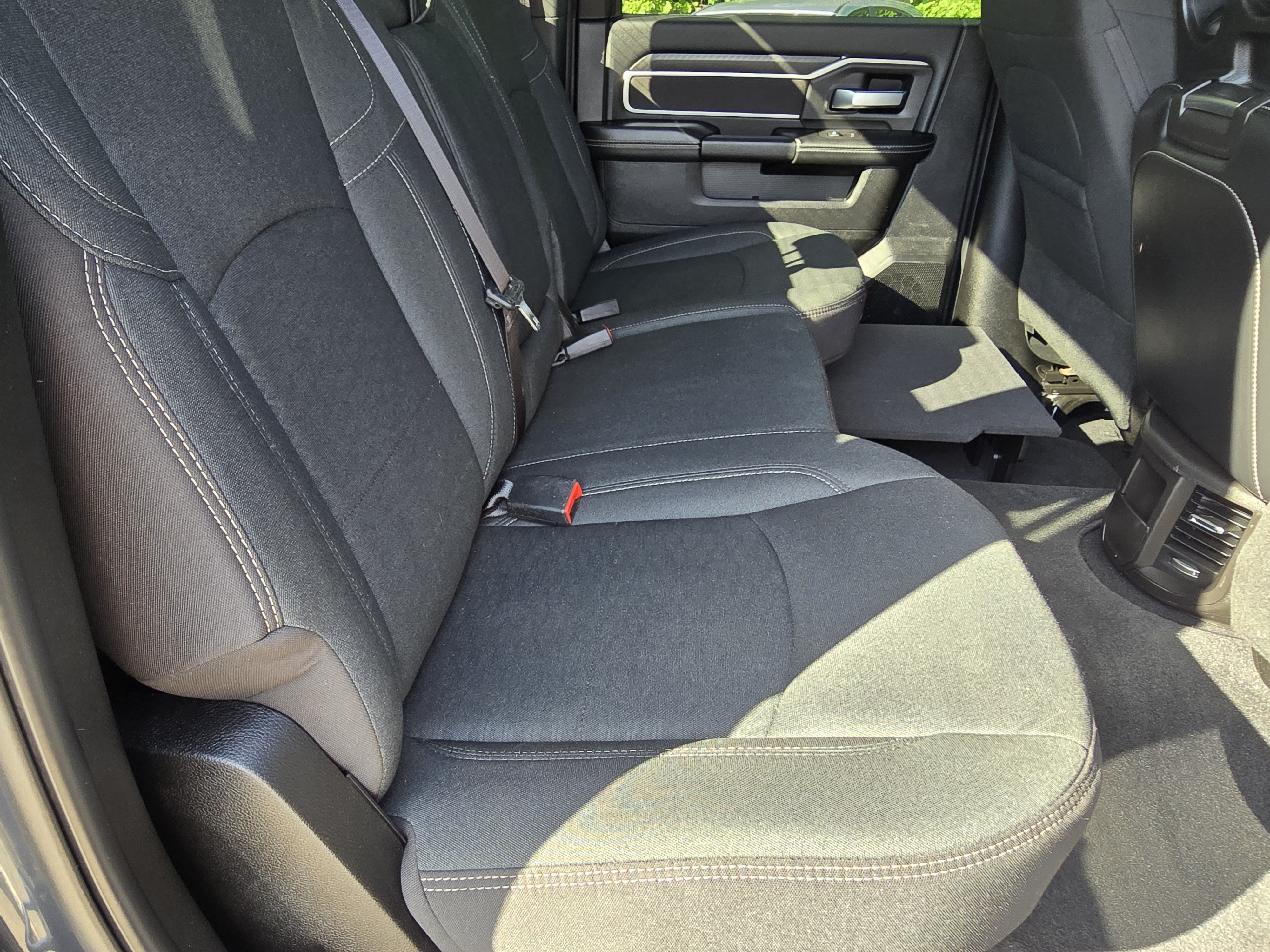Used 2025 RAM 2500 Big Horn AWD/4WD image 18