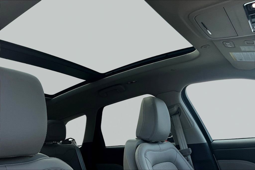 Used 2024 Lincoln Corsair Grand Touring w/ Equipment Group 301A image 29