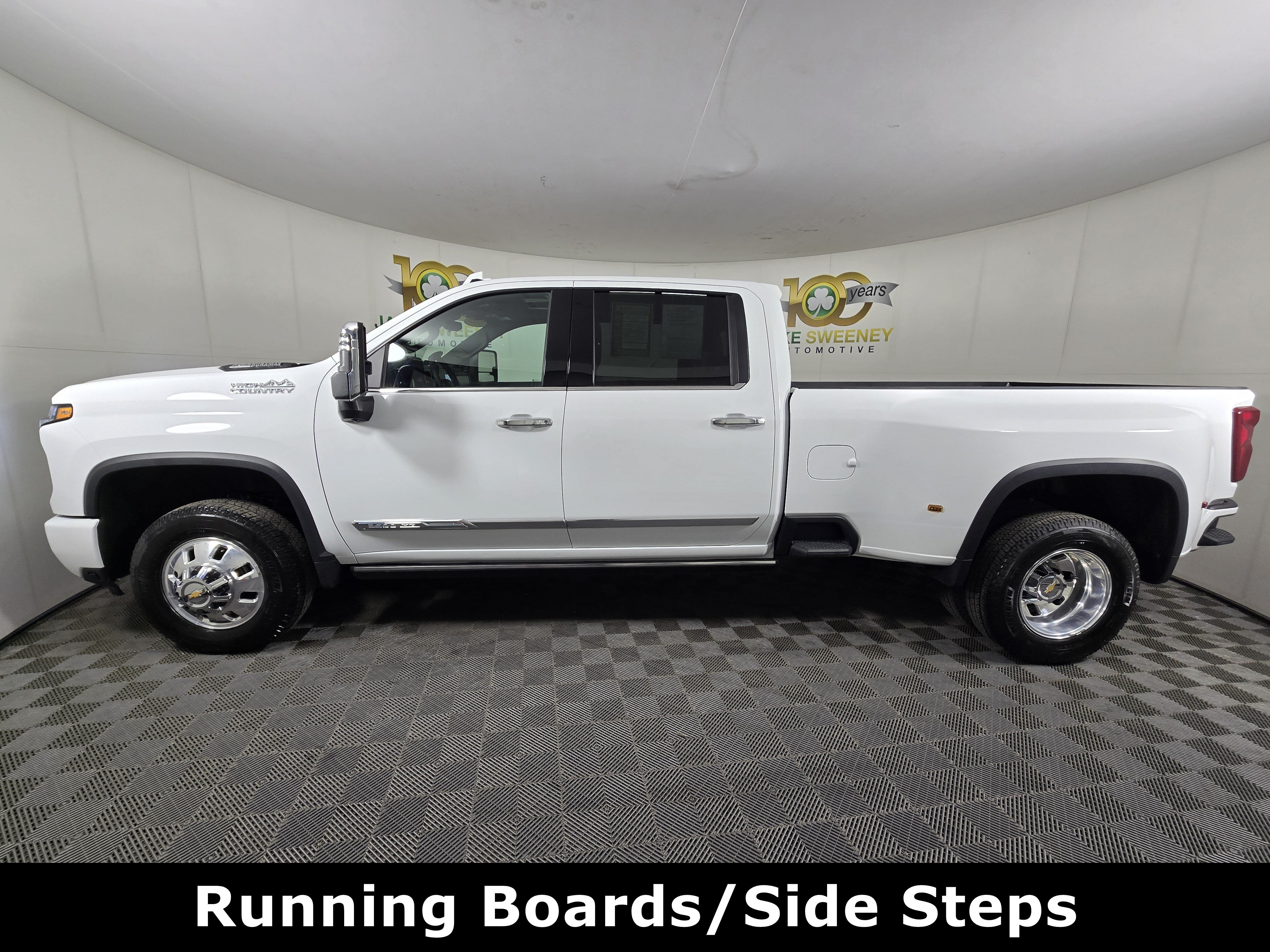 Certified 2025 Chevrolet Silverado 3500 High Country w/ Technology Package AWD/4WD image 4
