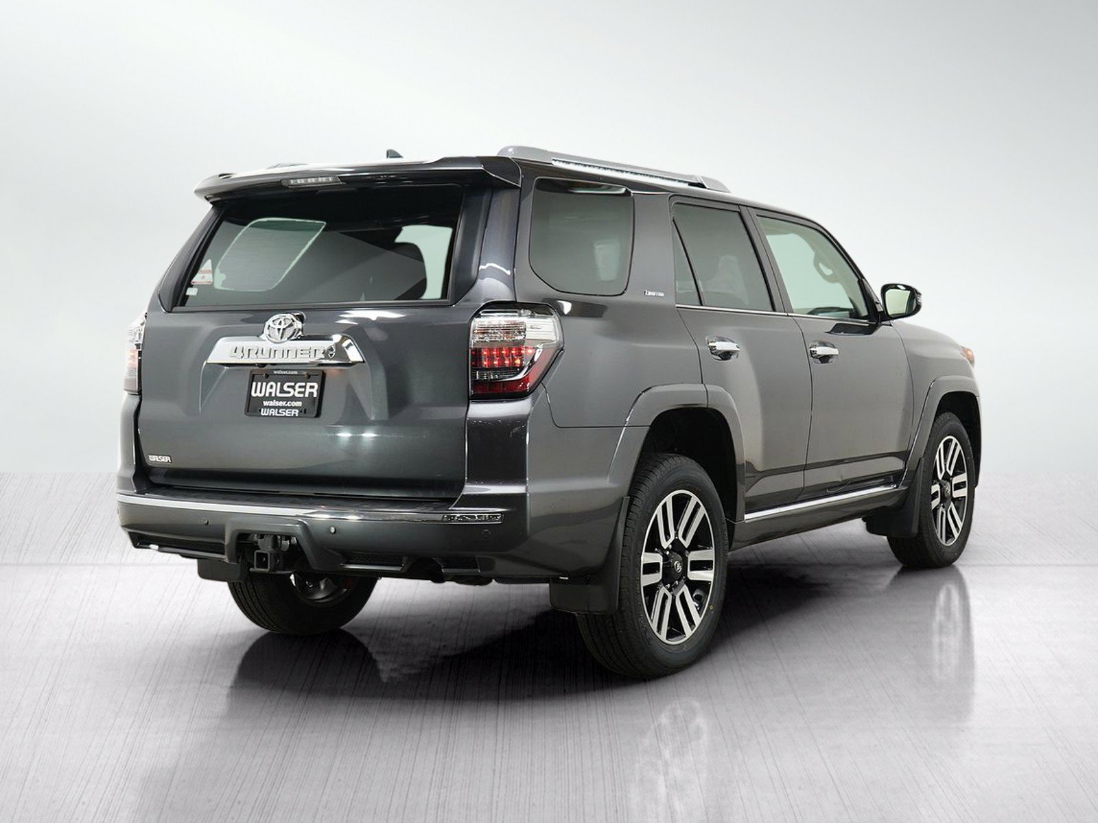 Used 2022 Toyota 4Runner Limited AWD/4WD image 5