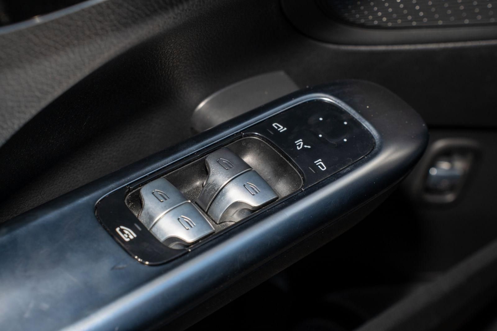 Used 2022 Mercedes-Benz C 300 Sedan image 27