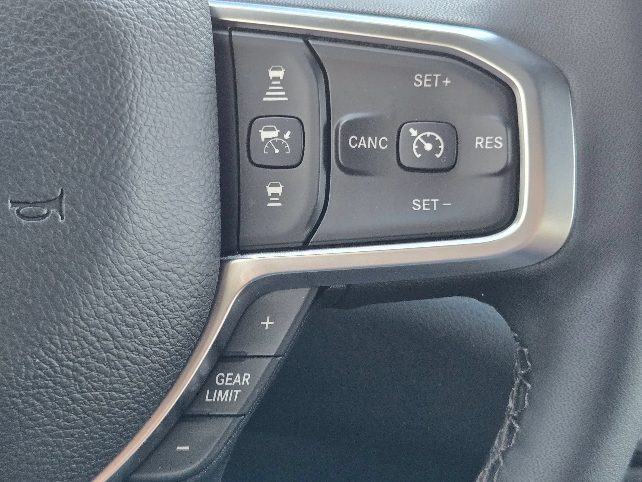 New 2026 RAM 2500 Big Horn AWD/4WD image 25
