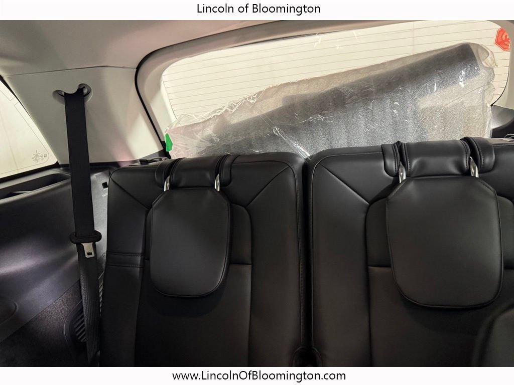 New 2026 Lincoln Aviator AWD w/ Jet Appearance Package image 15