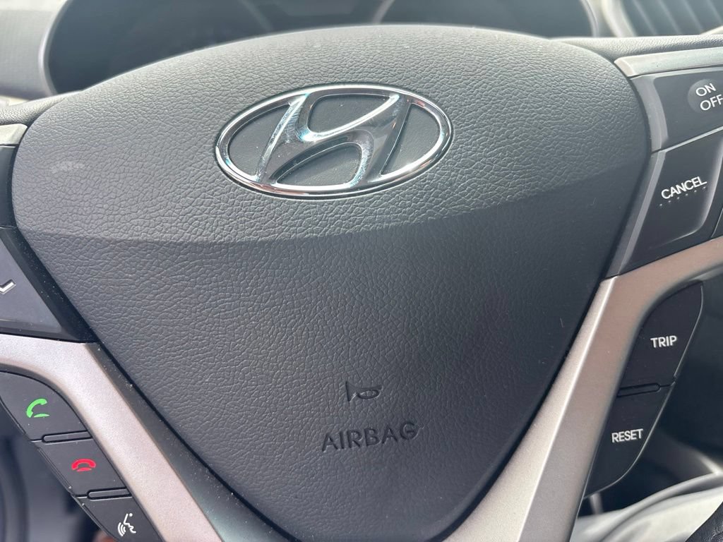 Used 2012 Hyundai Veloster w/ Style Pkg FWD image 5