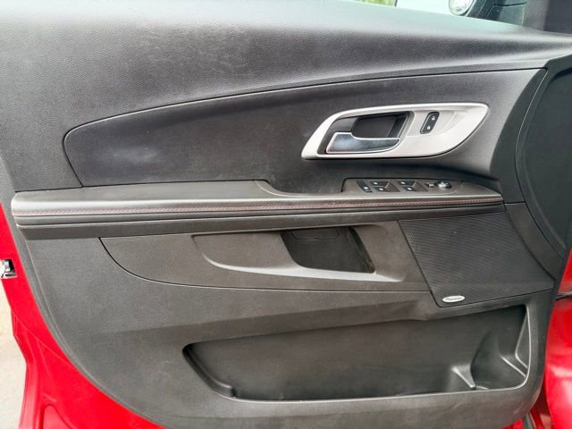 Used 2015 Chevrolet Equinox LT w/ Chrome Appearance Package image 17