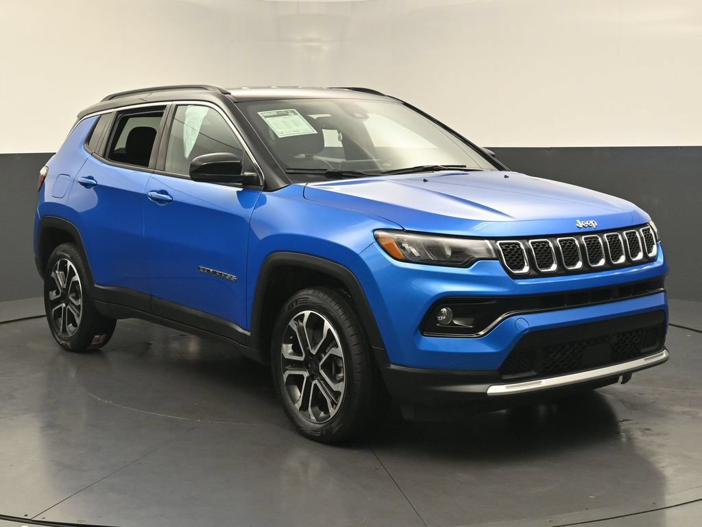 Used 2024 Jeep Compass Limited AWD/4WD image 12
