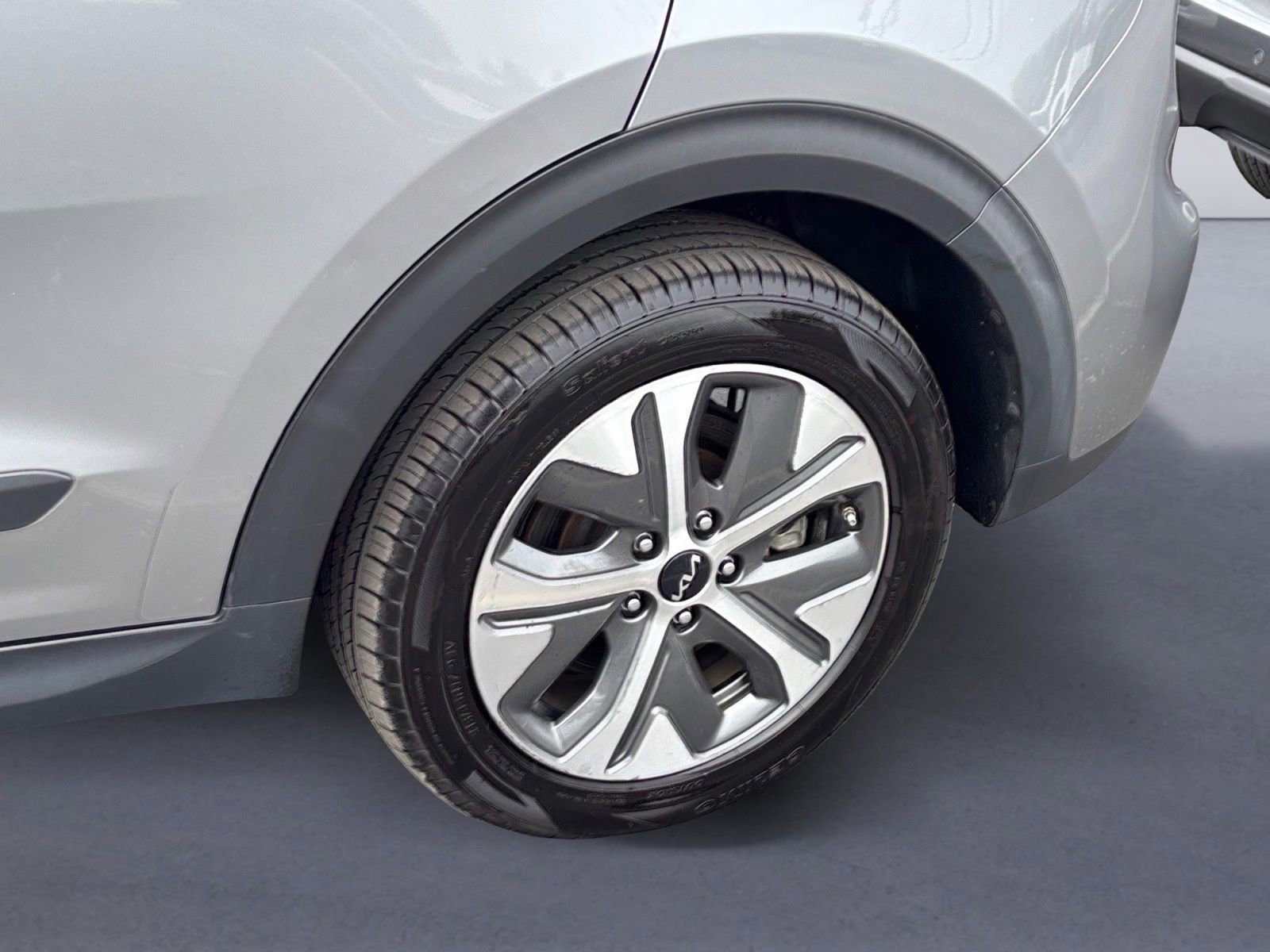 Used 2022 Kia Niro EX w/ Cold Weather Package image 14