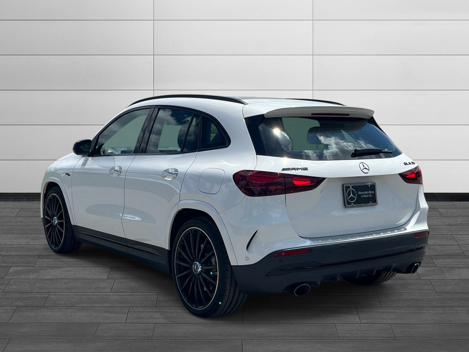 Certified 2025 Mercedes-Benz GLA 35 AMG 4MATIC image 5