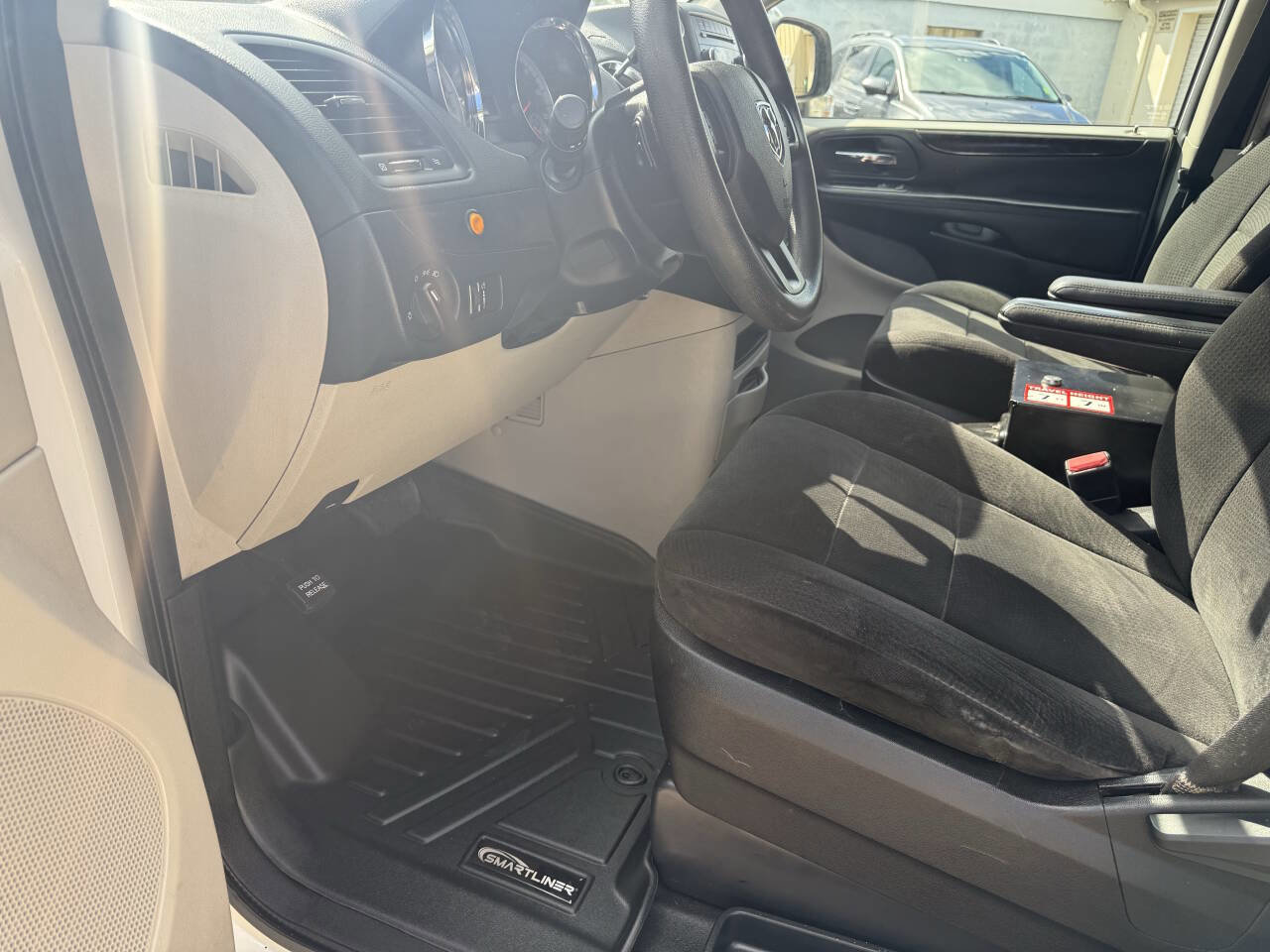 Used 2013 RAM C/V Tradesman image 15