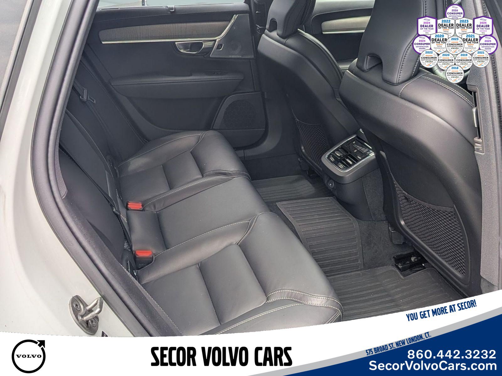 Used 2025 Volvo V90 B6 Cross Country Ultra AWD/4WD image 26