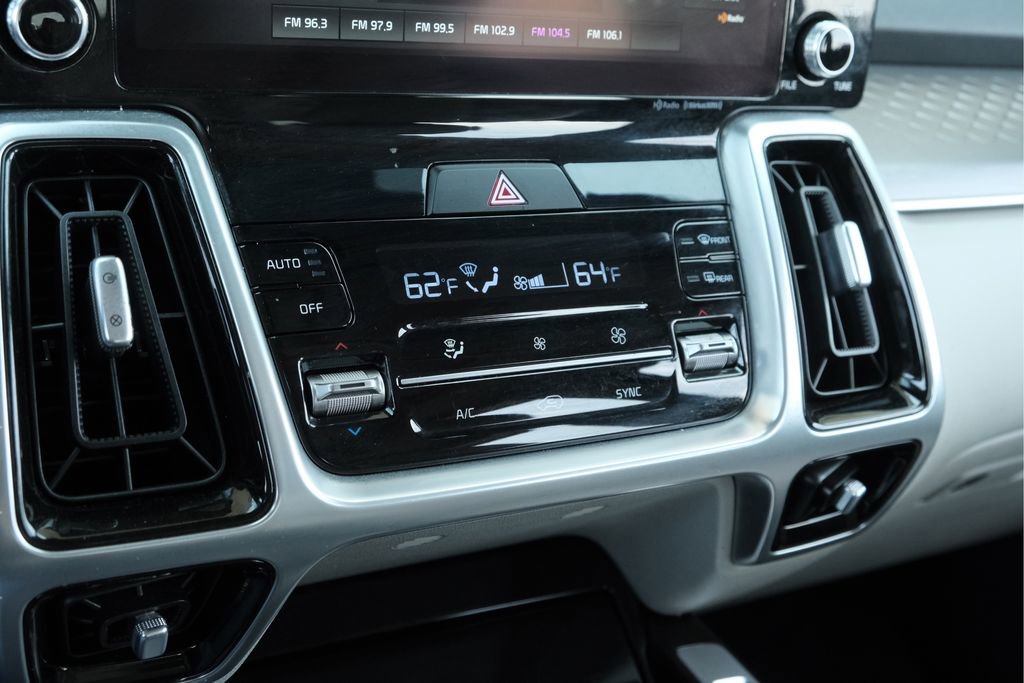 Used 2022 Kia Sorento SX FWD image 18
