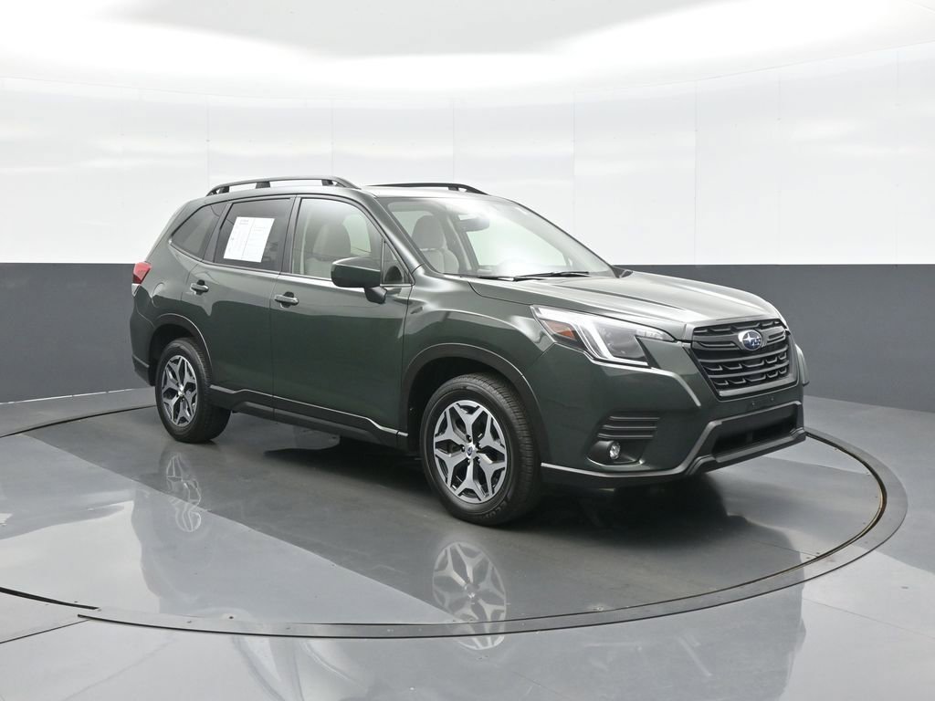 Used 2024 Subaru Forester Premium image 1