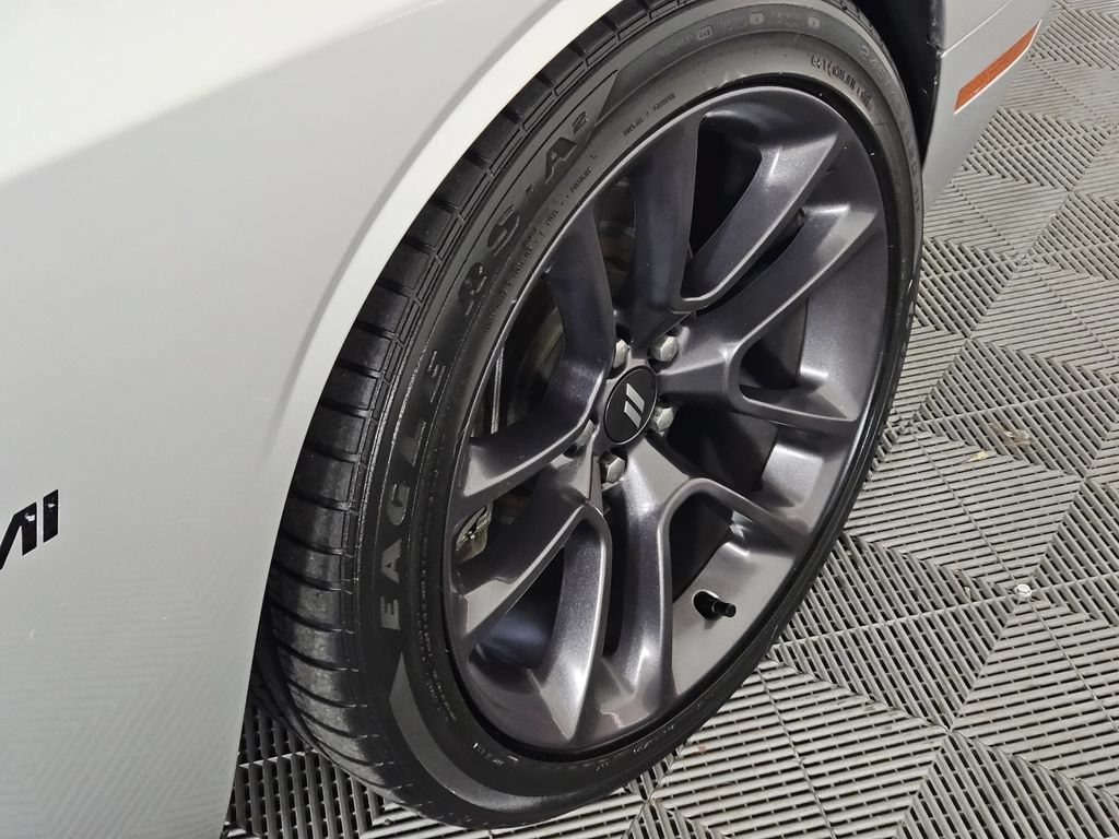 Used 2021 Dodge Challenger R/T RWD image 5