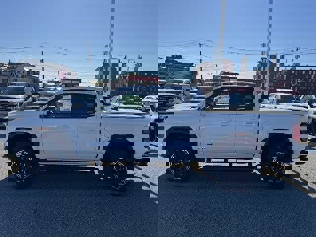 New 2026 GMC Canyon AT4 image 2