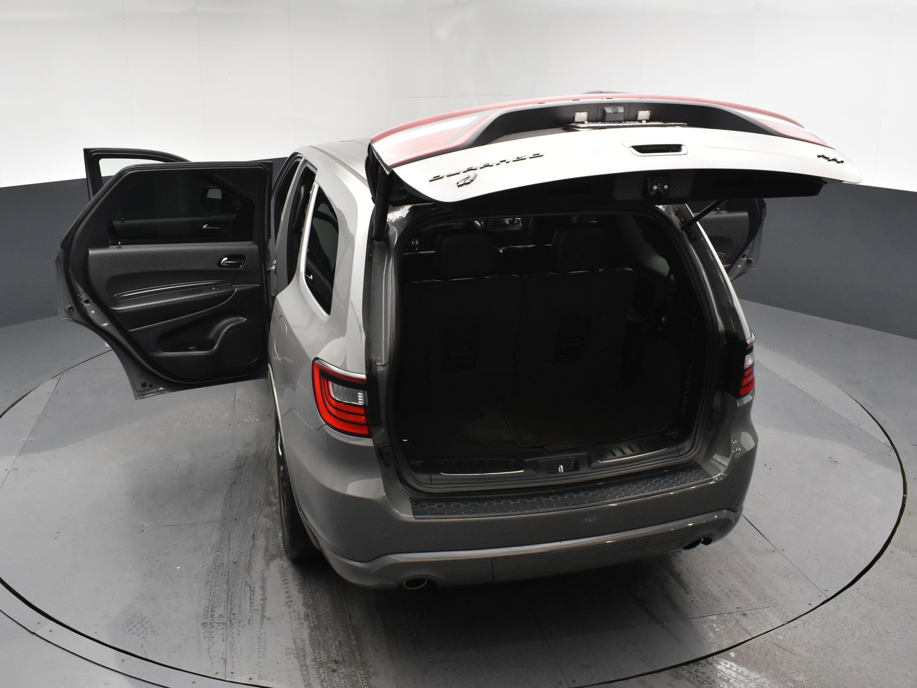 Used 2022 Dodge Durango R/T w/ Blacktop Package image 27