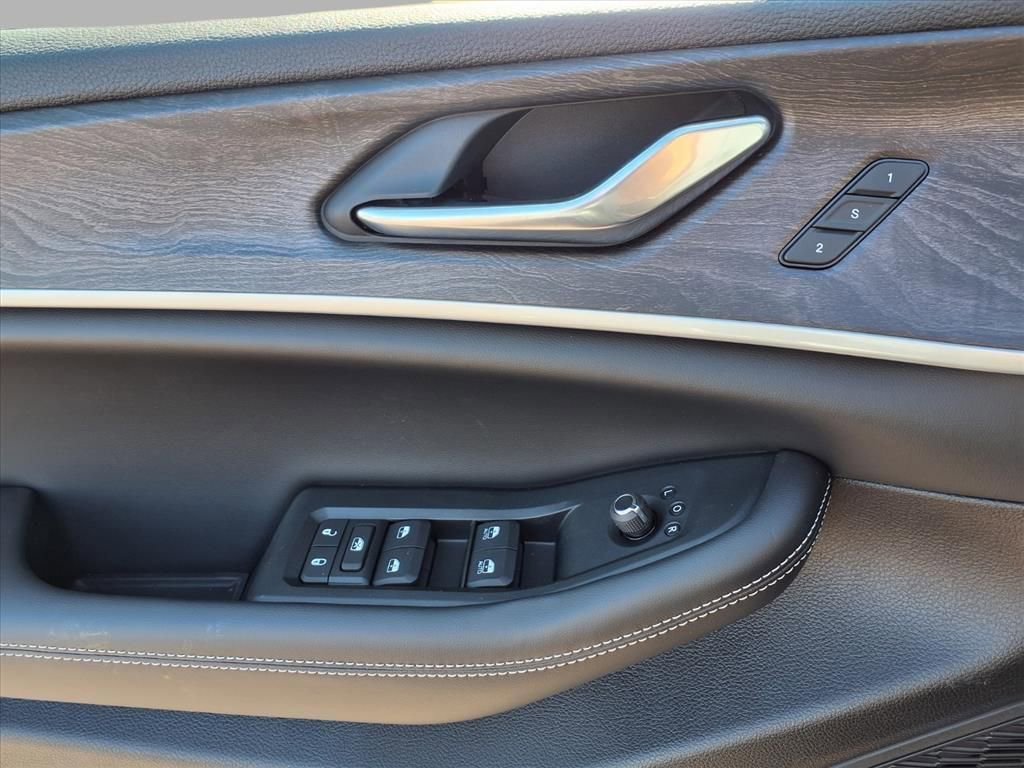 New 2025 Jeep Grand Cherokee Limited AWD/4WD image 17