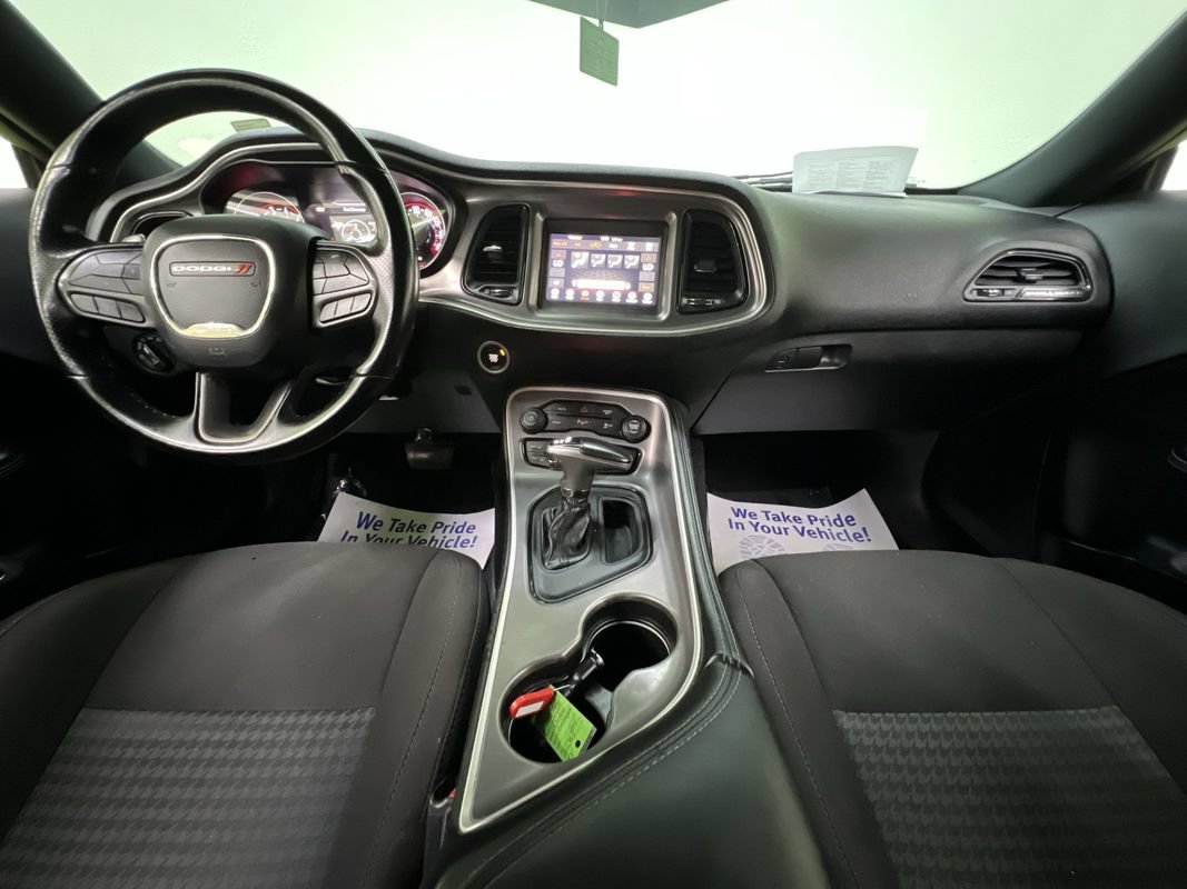 Used 2022 Dodge Challenger R/T RWD image 19