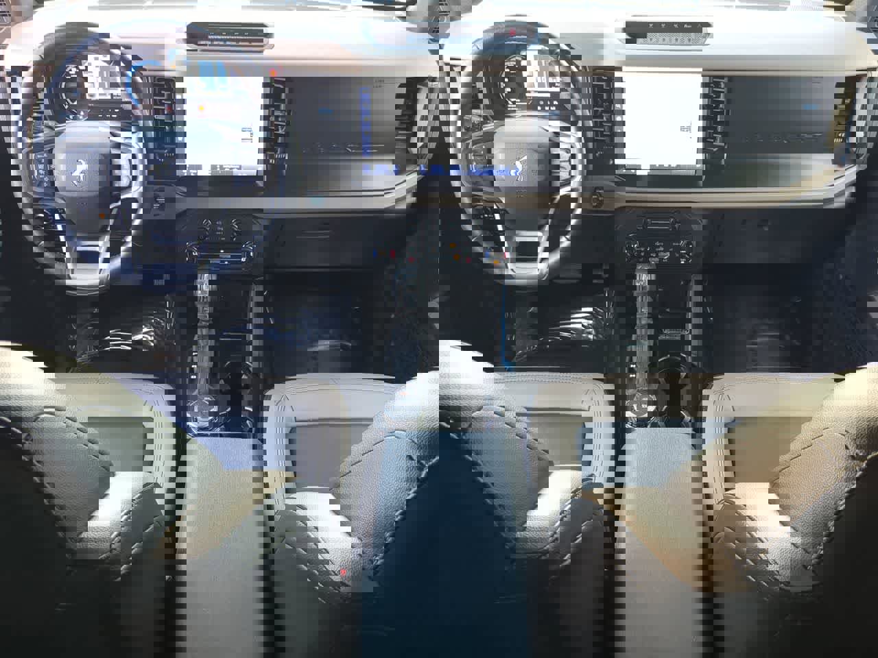 Used 2023 Ford Bronco Wildtrak image 15