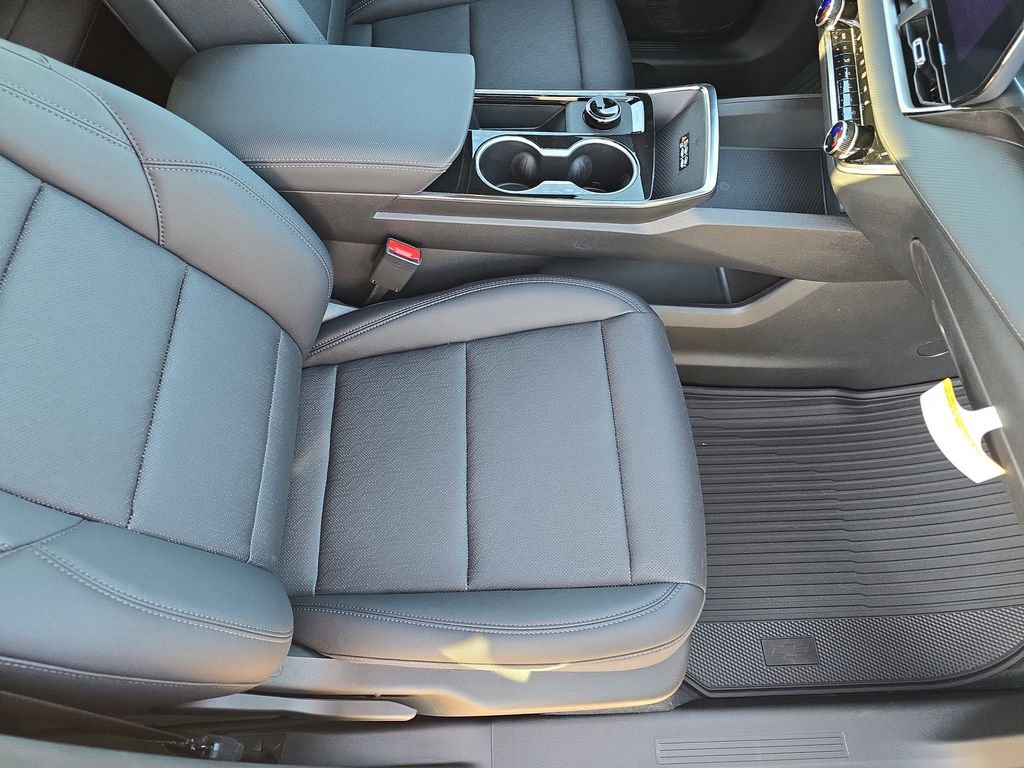 New 2026 Chevrolet Equinox LT image 10