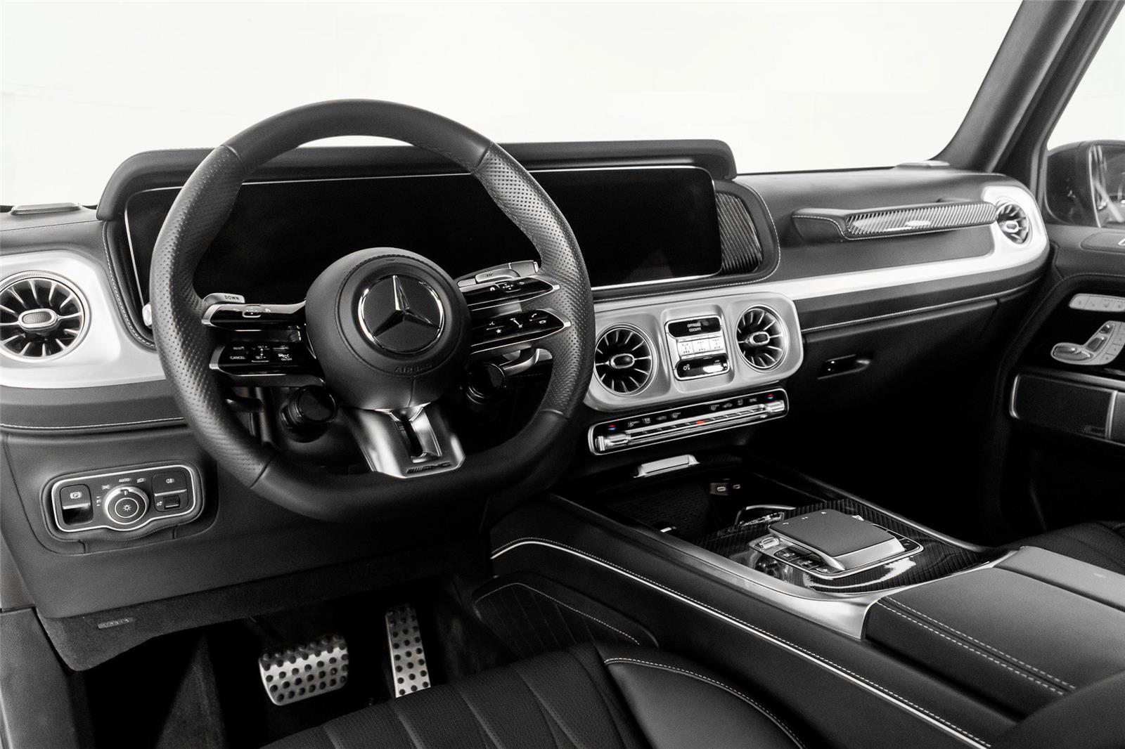 Used 2025 Mercedes-Benz G 63 AMG 4MATIC image 2