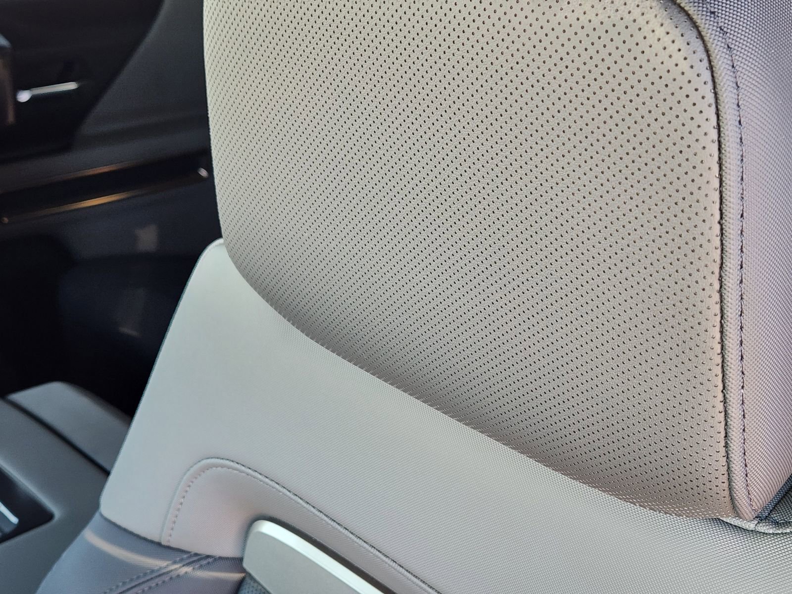 New 2025 GMC Hummer EV 2X image 15