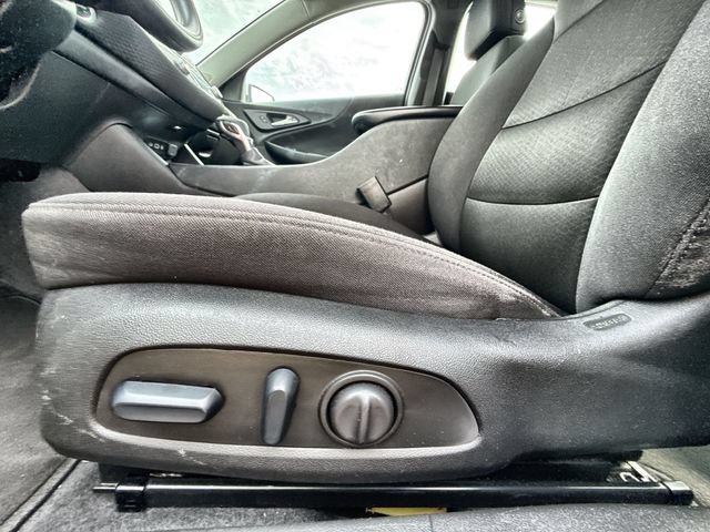 Used 2024 Chevrolet Malibu LT FWD image 12