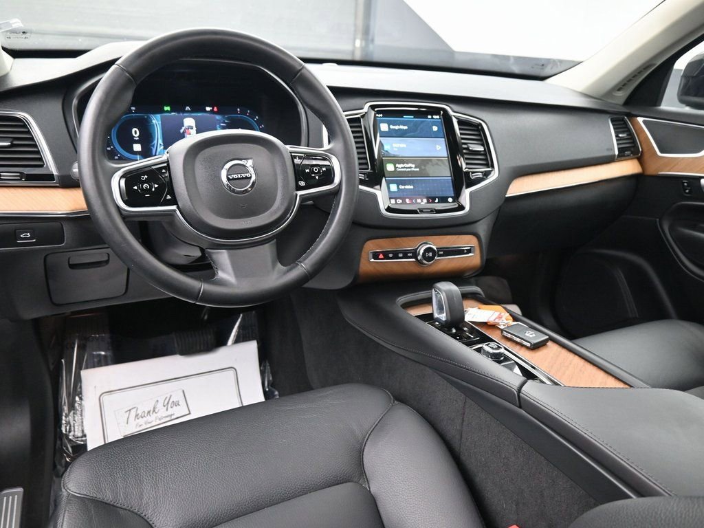 Used 2024 Volvo XC90 B6 Plus w/ Protection Package Premier image 10