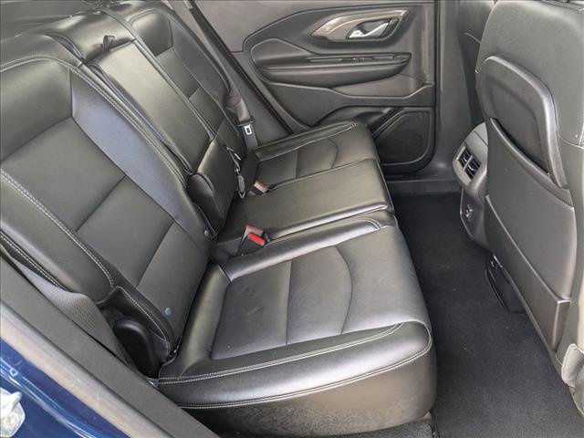 Used 2023 GMC Terrain SLT image 18