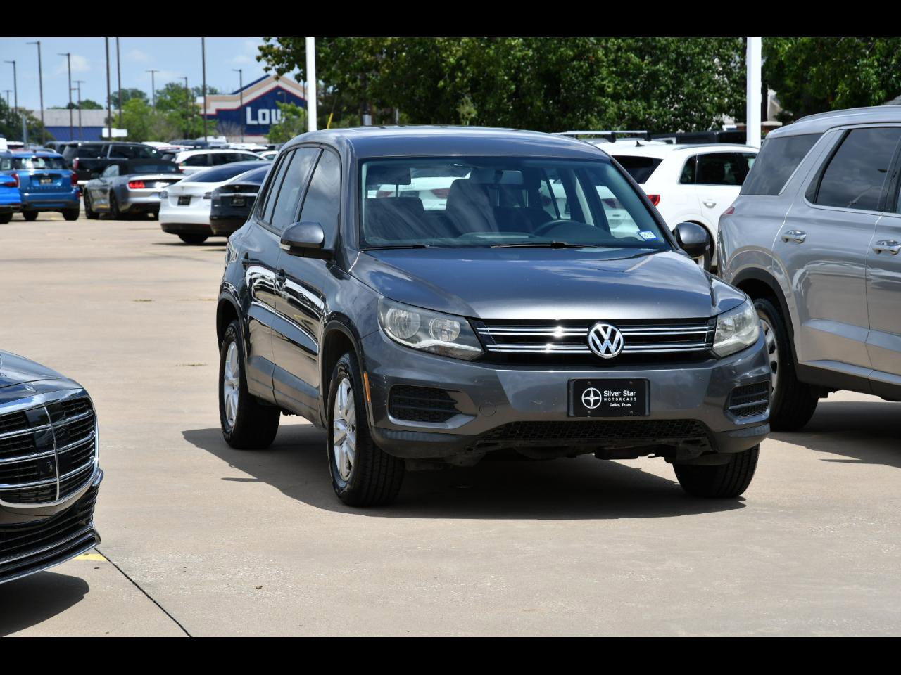 Used 2014 Volkswagen Tiguan S FWD image 1