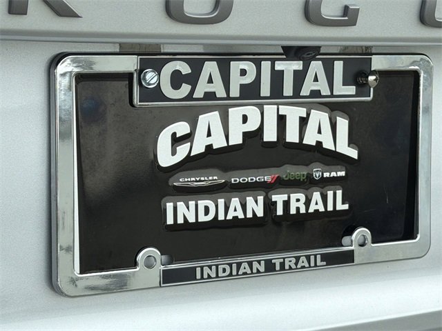 Used 2024 Nissan Rogue SV image 44