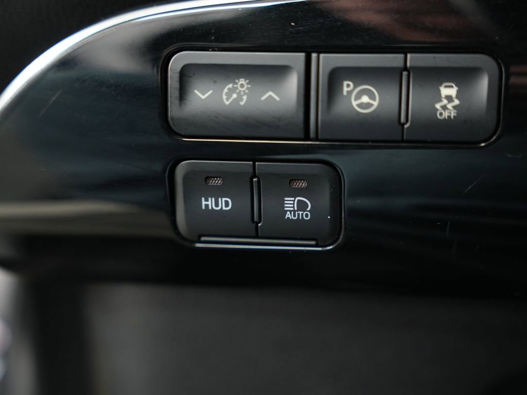 Used 2020 Toyota Prius Limited FWD image 46