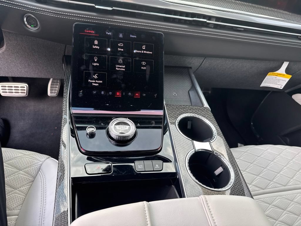 Used 2025 Cadillac Escalade ESV V AWD/4WD image 17
