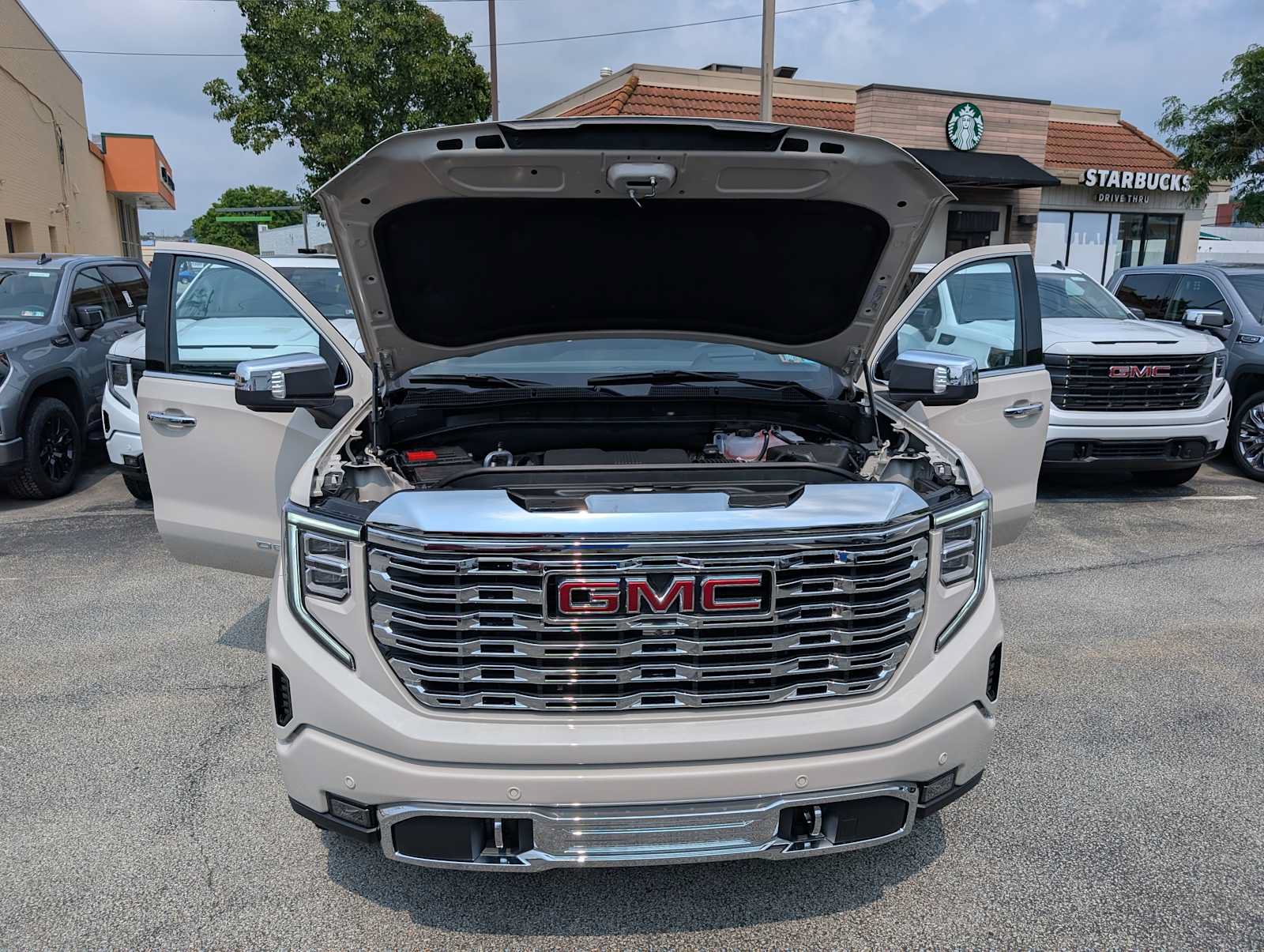 New 2026 GMC Sierra 1500 Denali w/ Technology Package AWD/4WD image 11