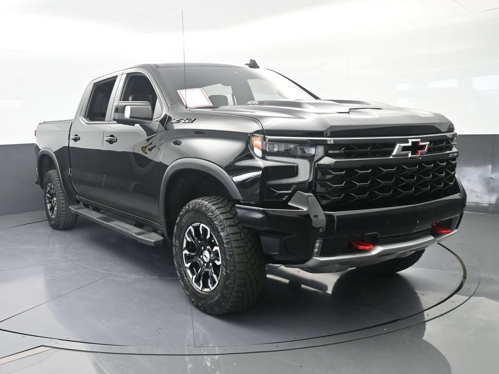 Used 2025 Chevrolet Silverado 1500 ZR2 w/ Technology Package AWD/4WD image 9